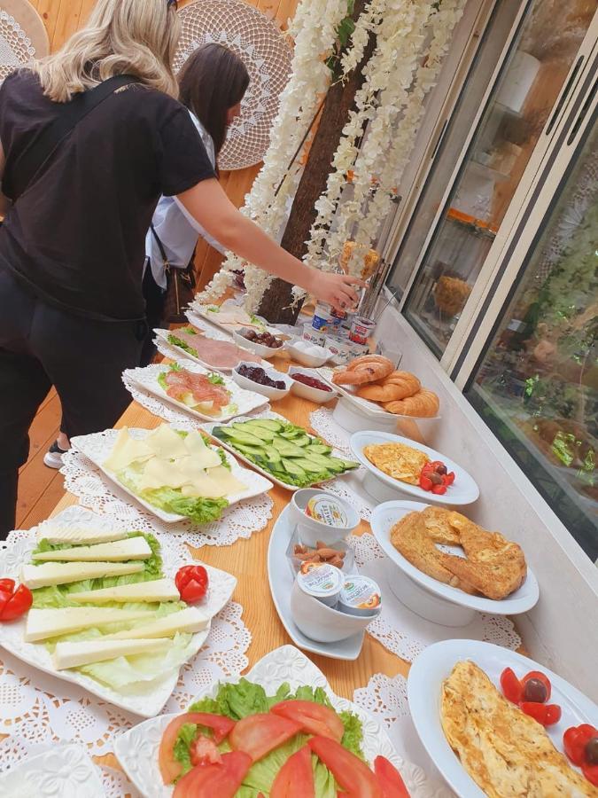 Hotel Vila 60 Tirana Kültér fotó